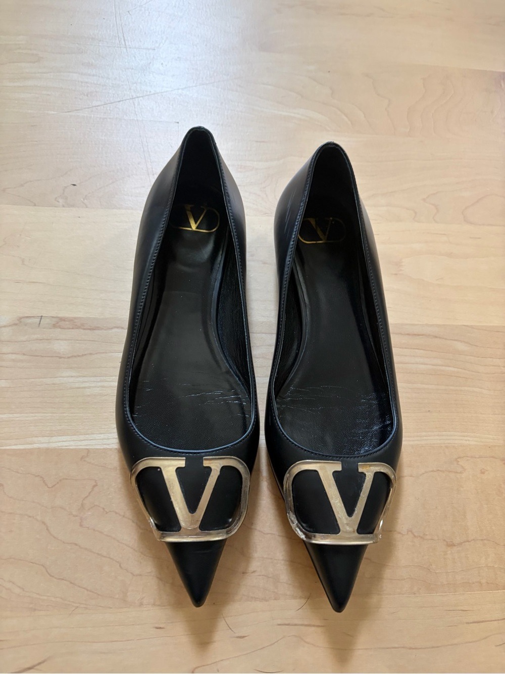 Valentino Garavani Black Pointed Leather Flats Sz 36
